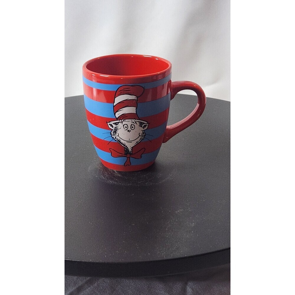 CHARMING DR SEUSS CAT IN THE HAT MUG 2021